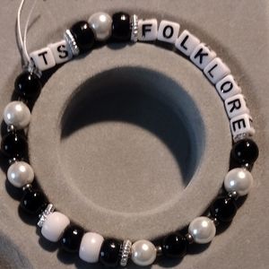 Taylor Swift - Folklore bead
